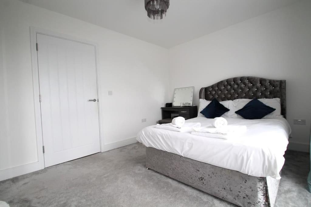 Villa Beaulieu Park - Sleeps 10 - Chelmsford Broomfield  Exterior foto